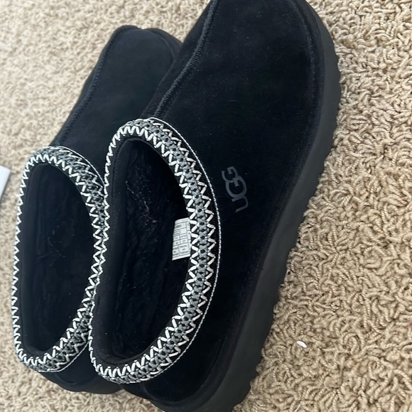 UGG Shoes - Black Women Tasman’s UGGS